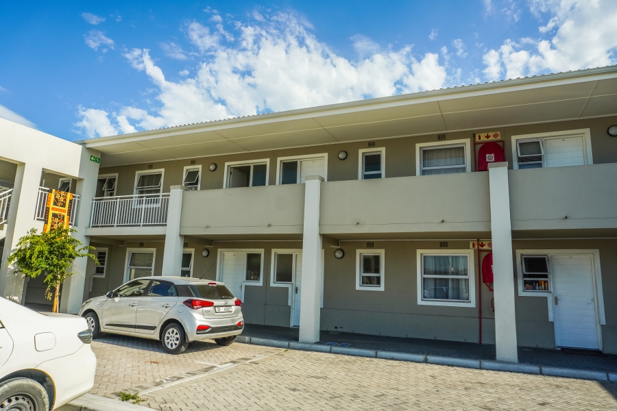 2 Bedroom Property for Sale in Cravenby Western Cape